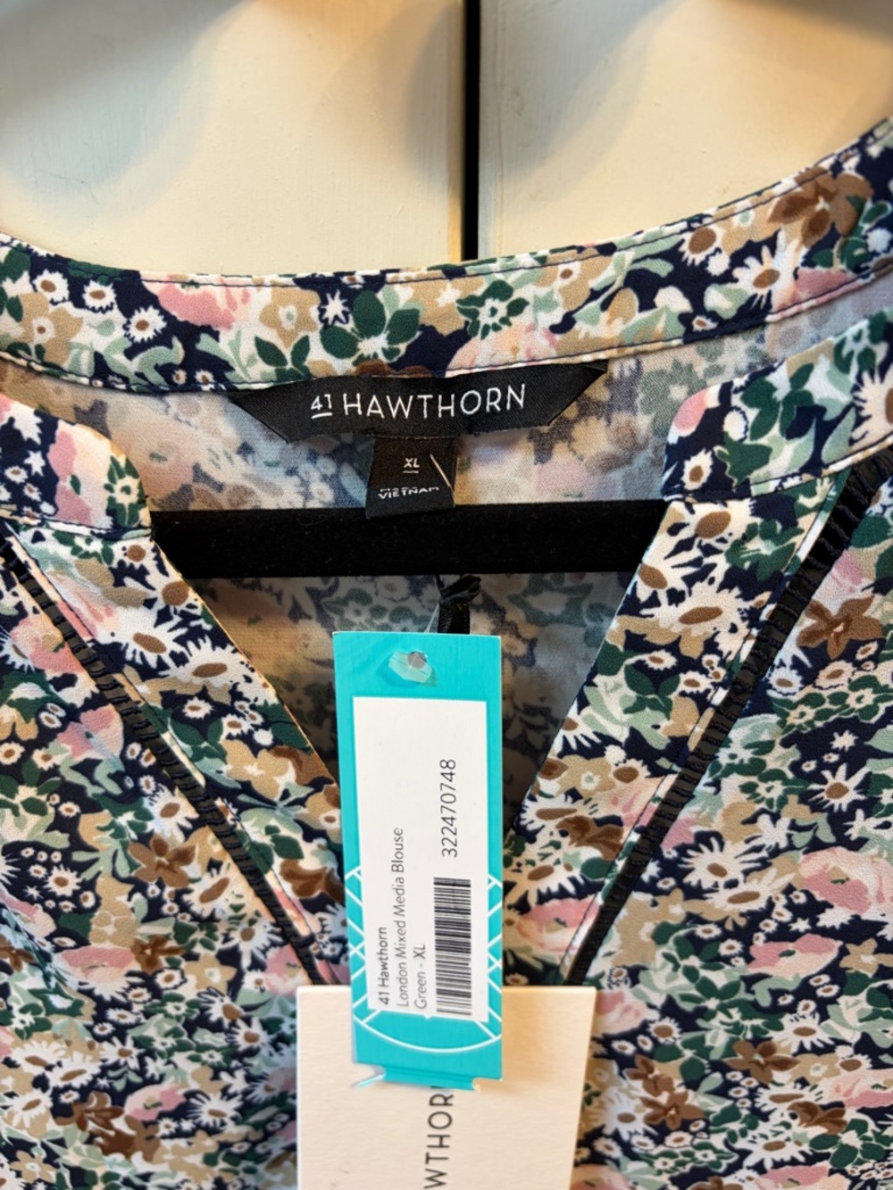 41 Hawthorn Floral V-Neck Short Sleeve Top - Pink, Green & Navy - Picture 2 of 7